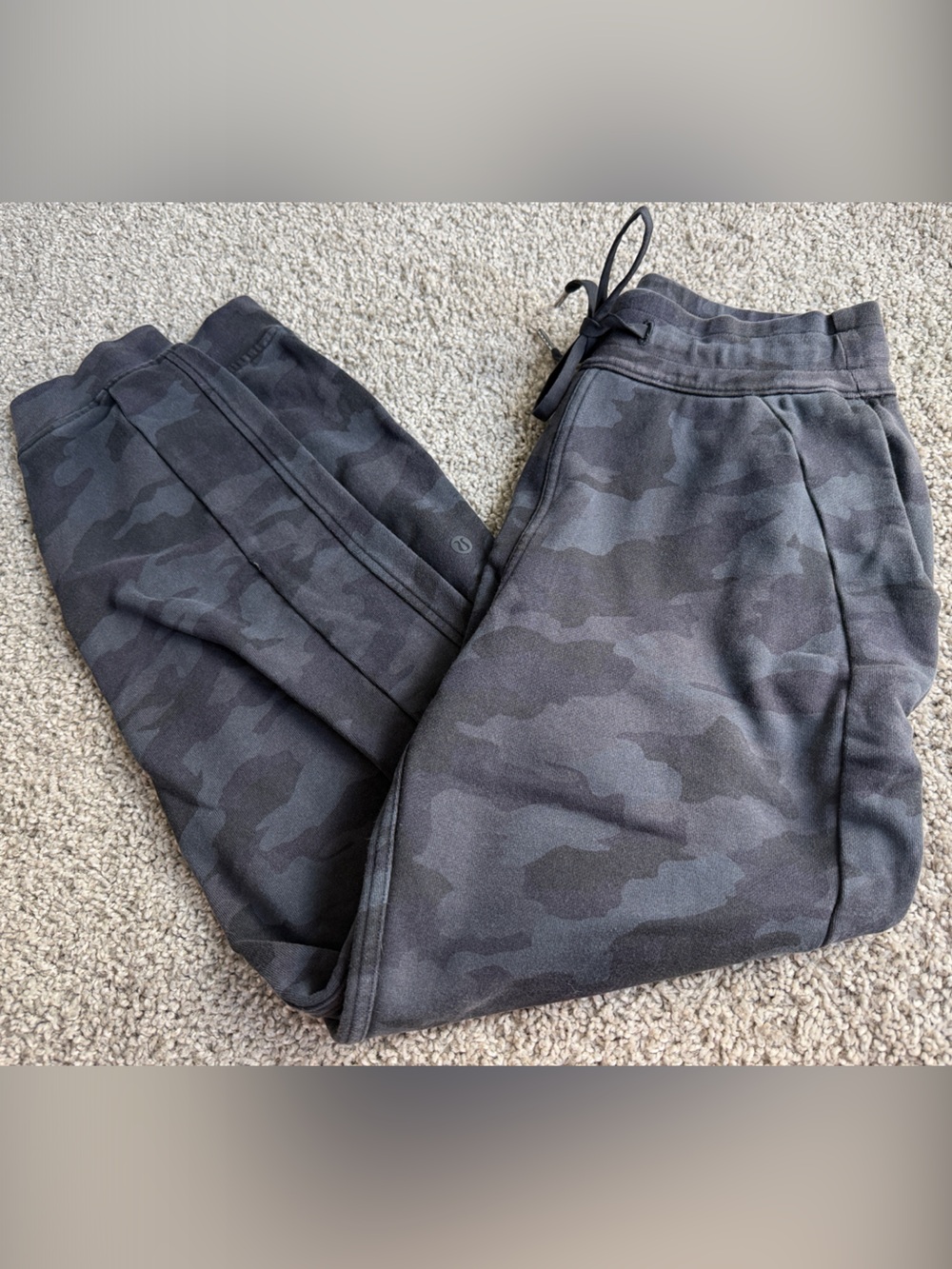 lululemon Women's Dark Gray Camo Joggers